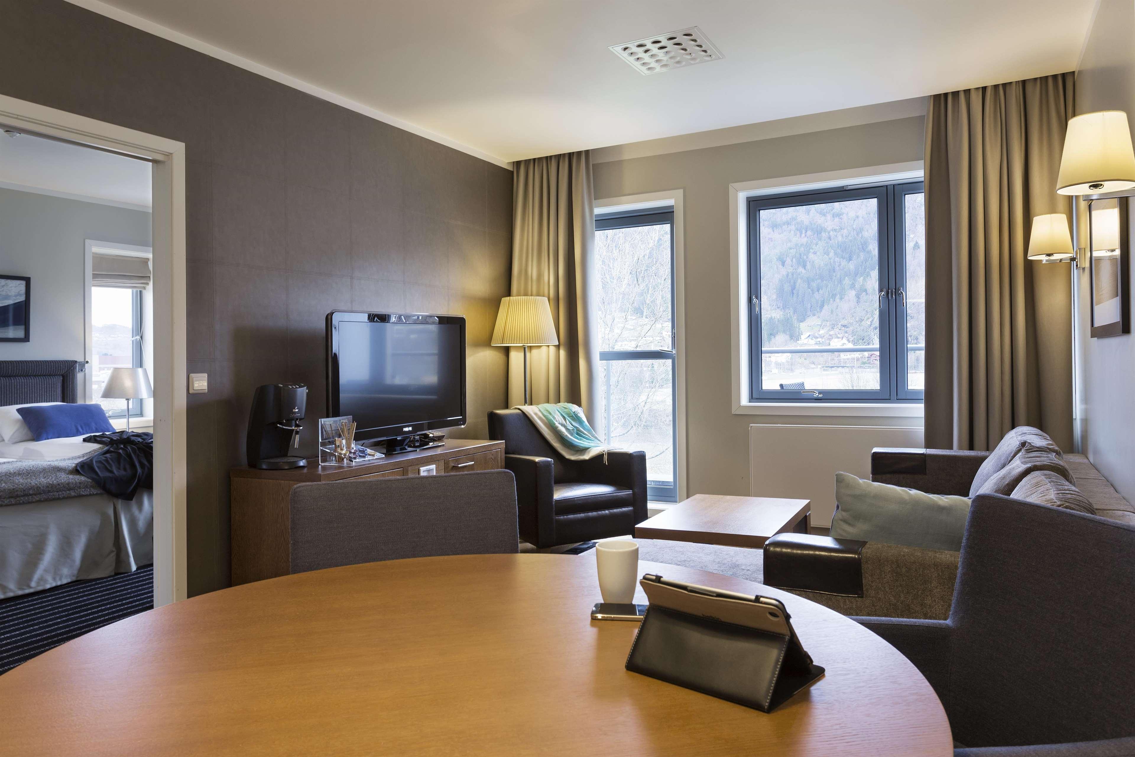 Scandic Sunnfjord Hotel & Spa Førde Extérieur photo