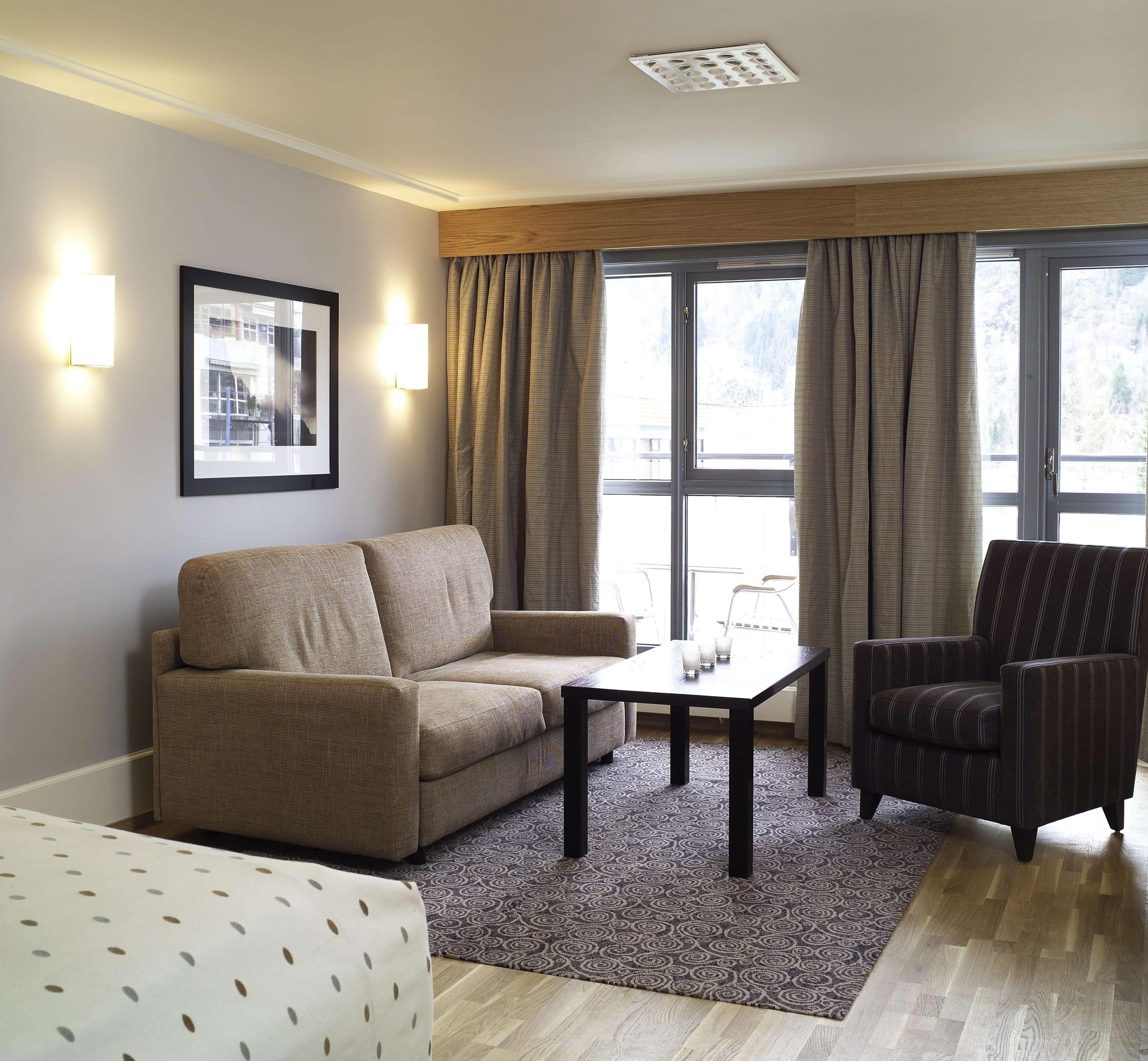 Scandic Sunnfjord Hotel & Spa Førde Extérieur photo