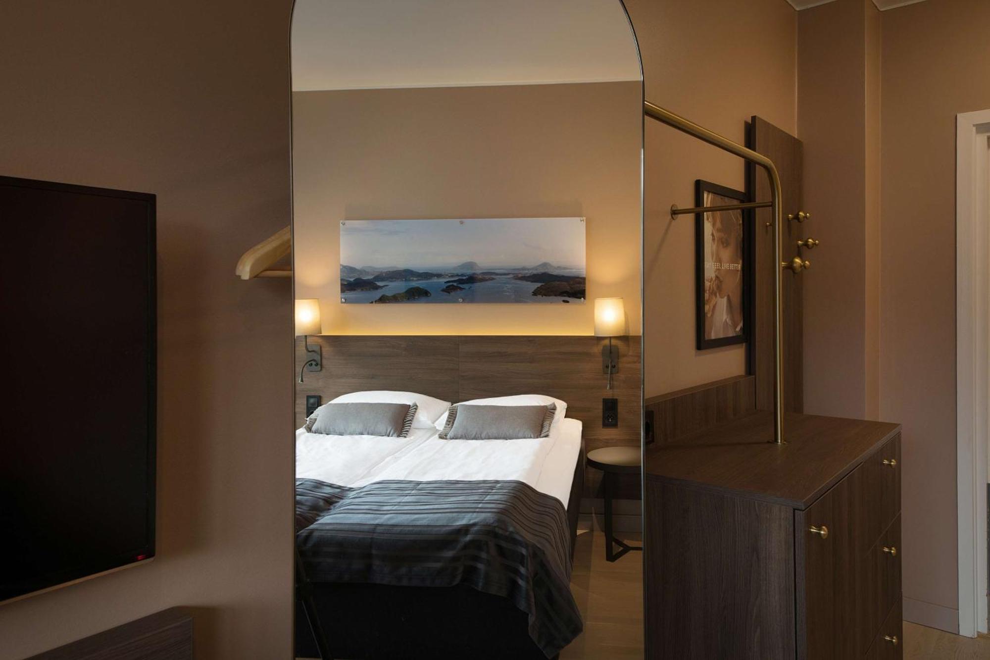 Scandic Sunnfjord Hotel & Spa Førde Extérieur photo
