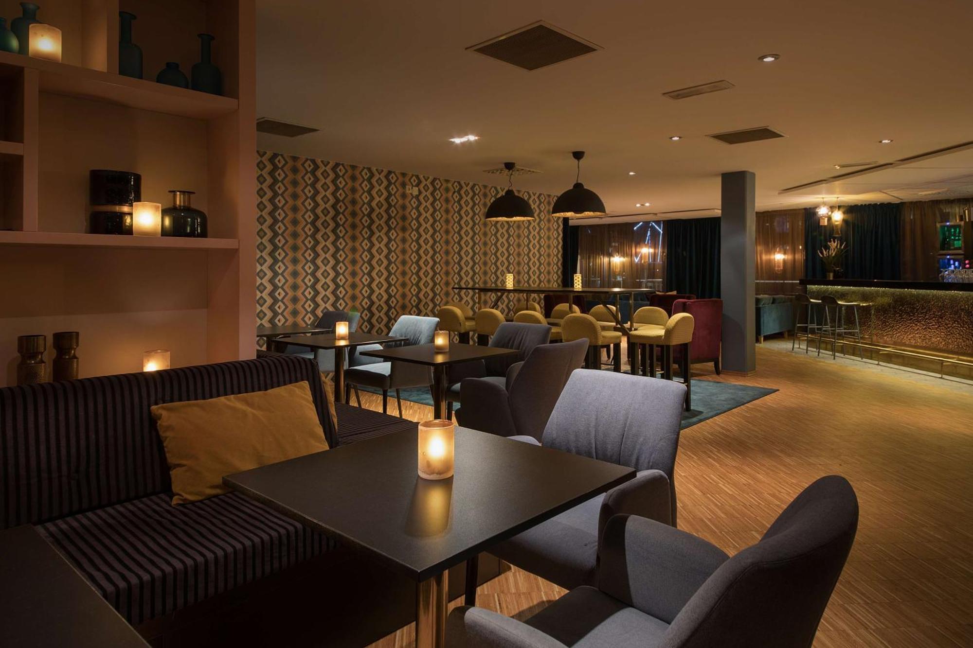 Scandic Sunnfjord Hotel & Spa Førde Extérieur photo