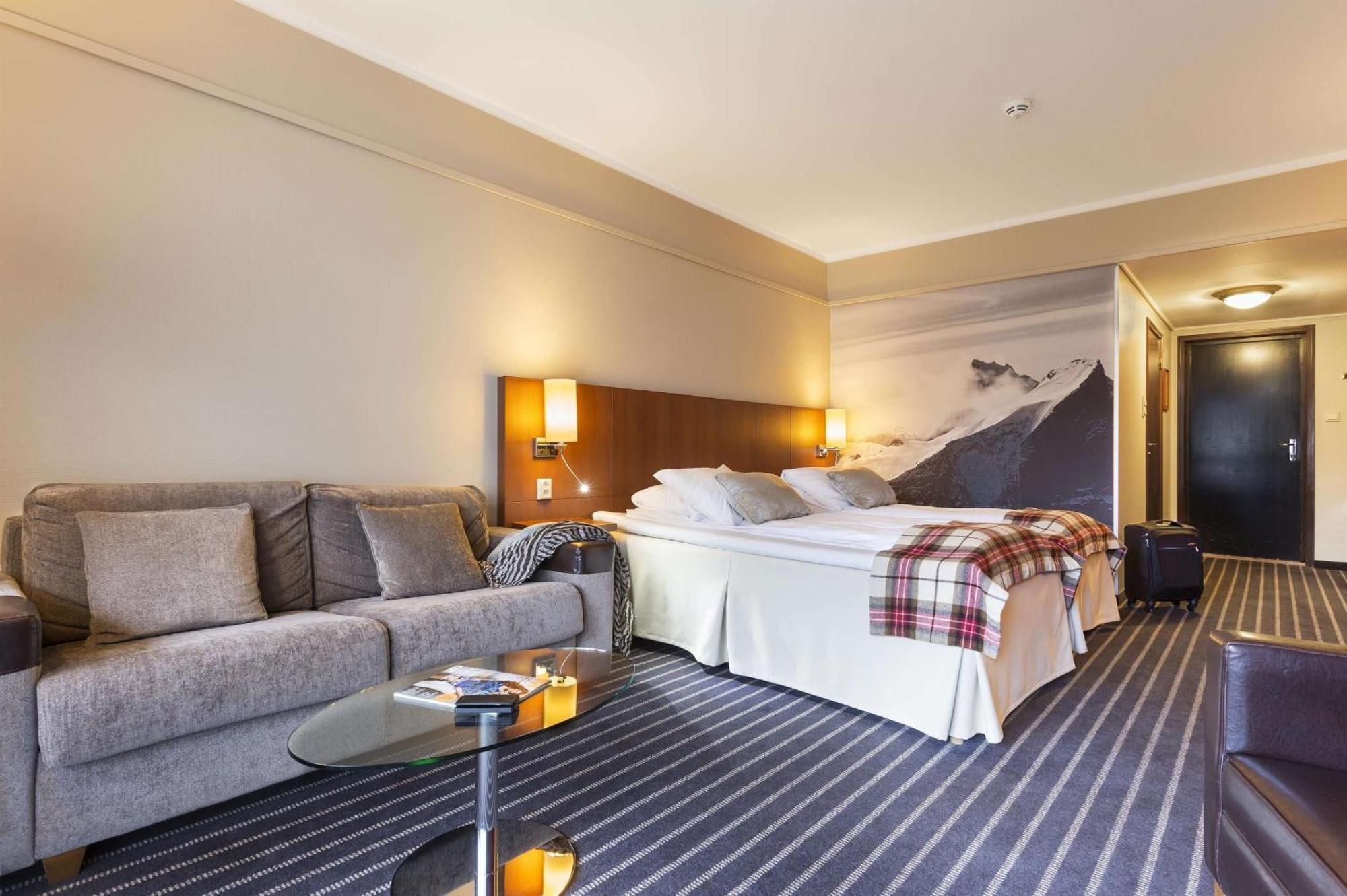 Scandic Sunnfjord Hotel & Spa Førde Extérieur photo